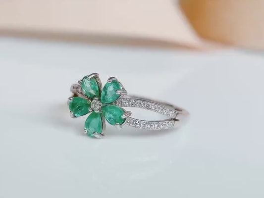 Natural Colombian emerald ring